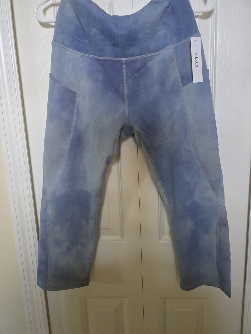 Ododas Blue Tie-Dye Athletic Crop Leggings